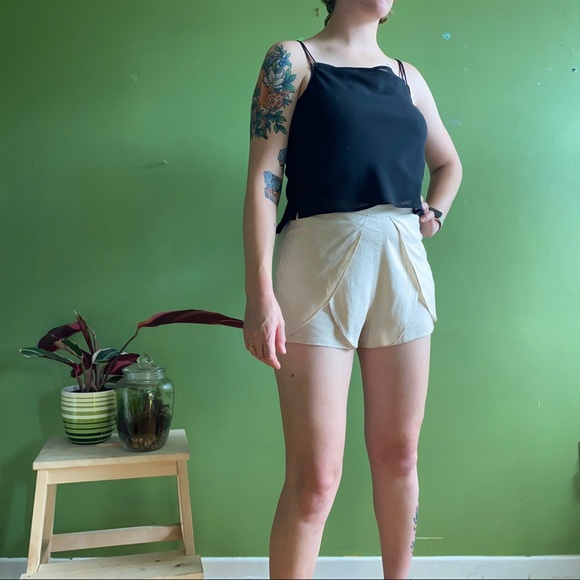Linen origami shorts - Picture 4 of 7